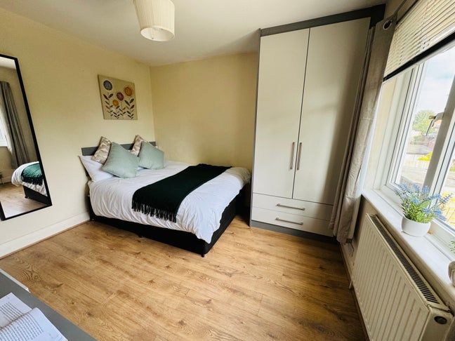 Beautiful Double Rooms for Professionals/Students Main Photo