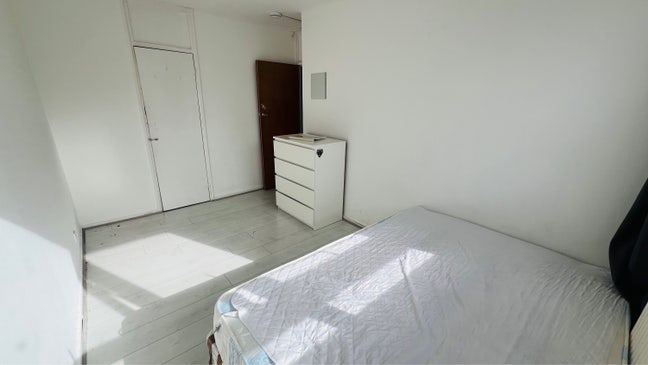 Double Bedroom Flat Near Bow Road  Main Photo