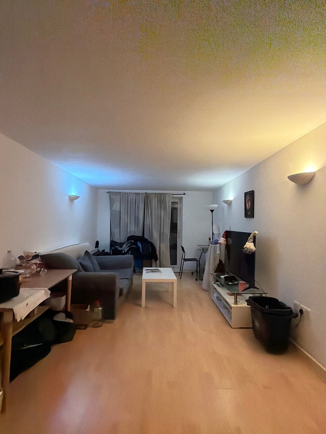 Space for 1 person @ Double-room WooLWich  Main Photo