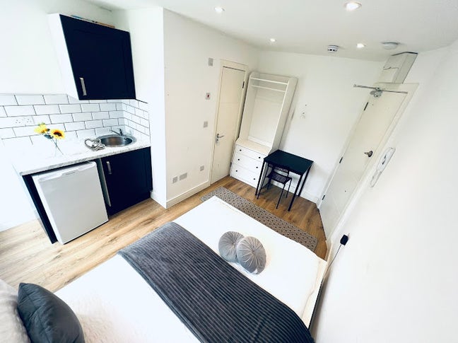 🏡 Master Ensuite Room to Let in Brixton  Main Photo
