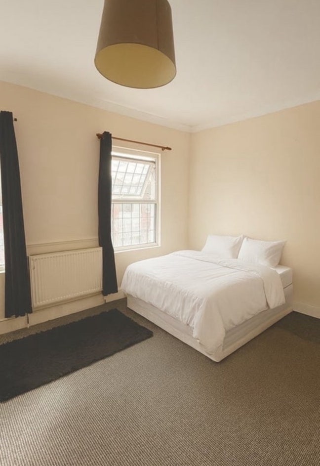 Double Room in Streatham) Main Photo