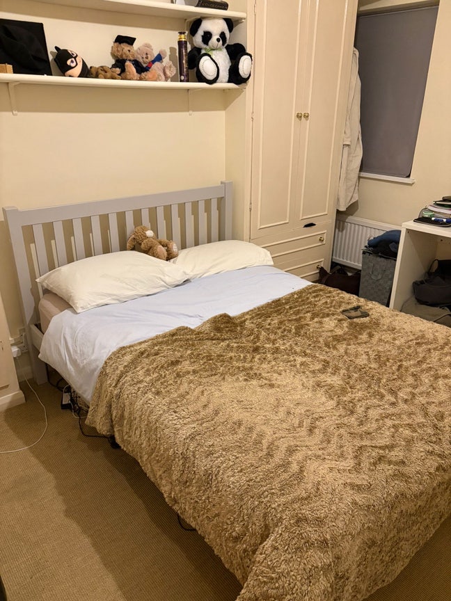 Room for rent  Main Photo