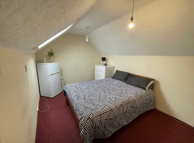🛏️ Double Room for Single Use- Neasden Main Photo