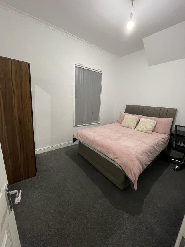 Double rooms available in a clean furnished house Main Photo
