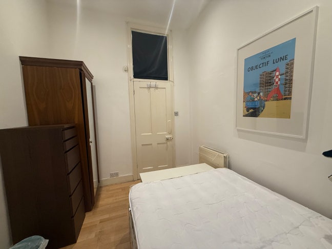 Room to Sublet – West Hampstead (December Only) Main Photo