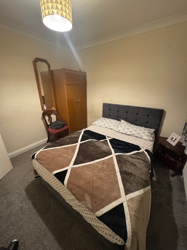 Room available  Main Photo