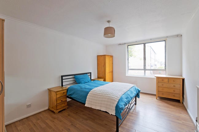 A 4 Bed Maisonette Moments from Archway Station  Main Photo
