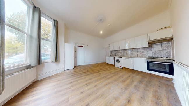 1 Bed Flat In Kilburn, Heating Included, Furnished Main Photo