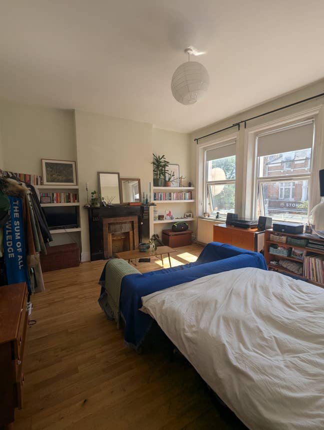 Large Bright room in Stokey Main Photo