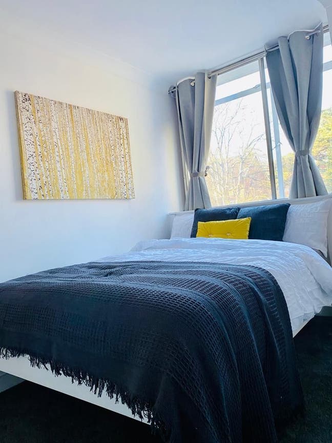 Double Room in Finchley for a Working Professional Main Photo