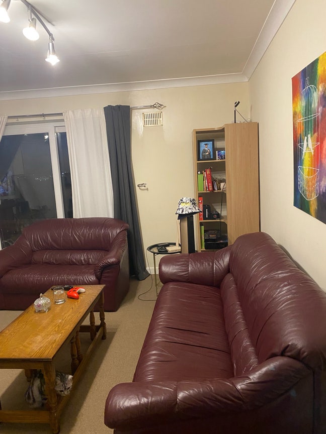 1-bed flat with balcony Main Photo