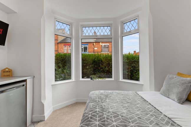 Amazing HMO in Ladycroft Avenue in NG15 Main Photo