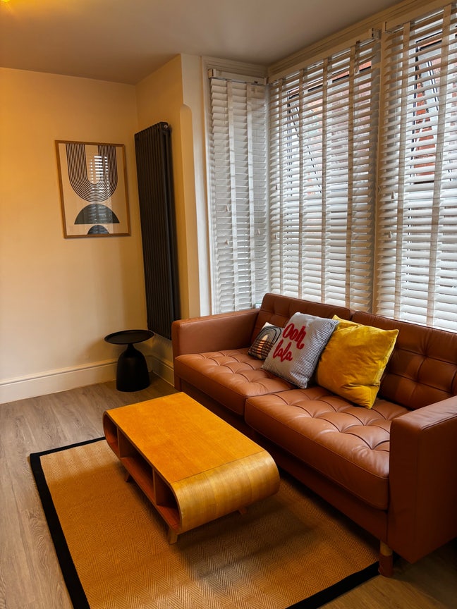 Stylish 6‑Room Professional House Share Gloucester Main Photo