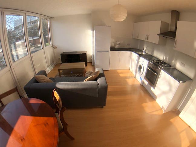 Nice Single Room_Roehampton_Bills Inc Main Photo