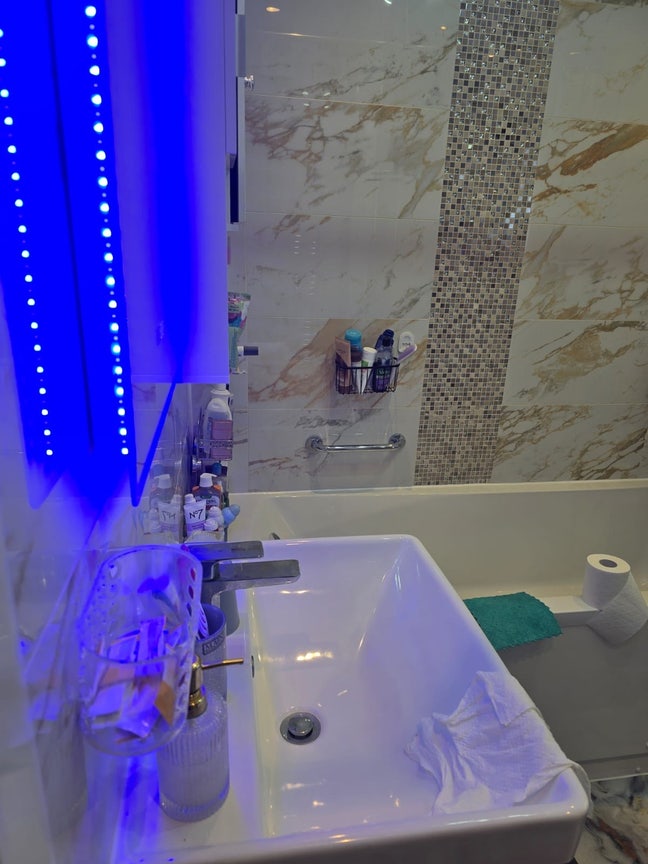 Double bedroom with double bed Main Photo