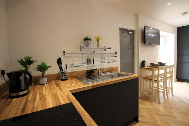 🌺 Lovely En-Suite Room – Maple Drive, PR5 Main Photo