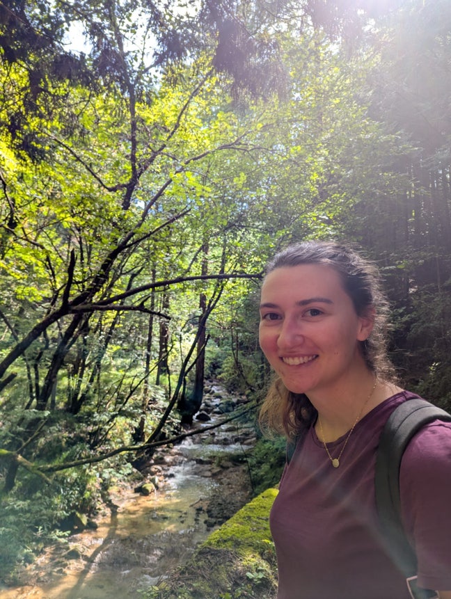 25 year old Female seeks a single or double room Main Photo