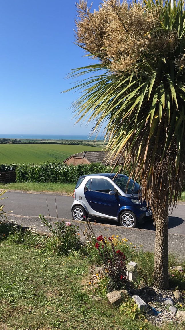 Room for rent in quiet house with impressive views Main Photo