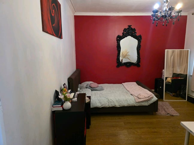 Double Room to Rent Main Photo