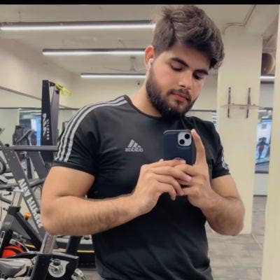 Student Male seeks a single or double room Main Photo