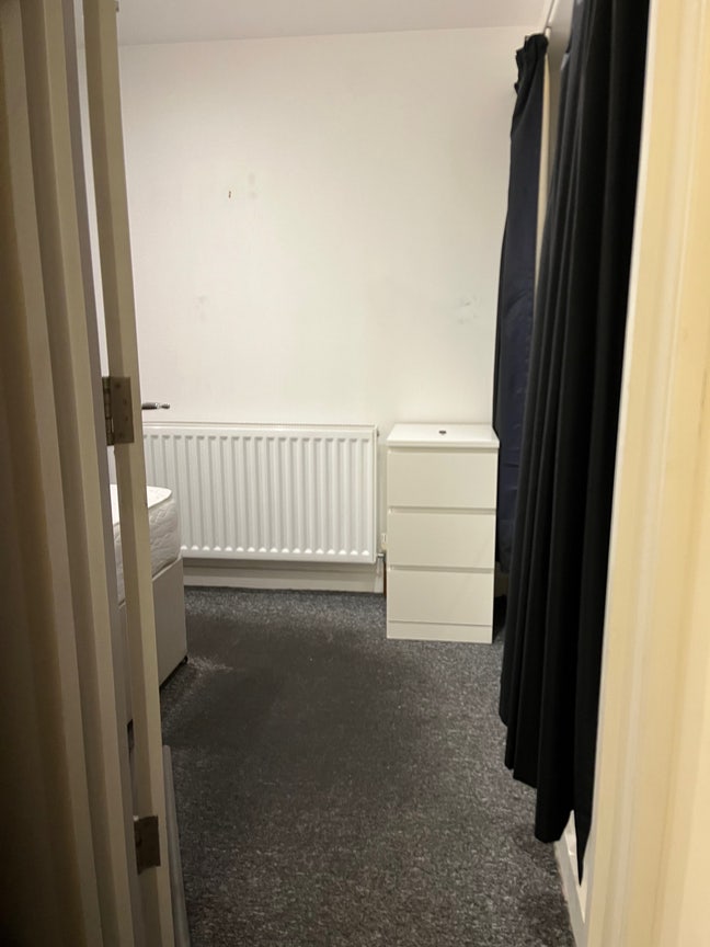 Spacious double en-suite room in Cowley! Main Photo