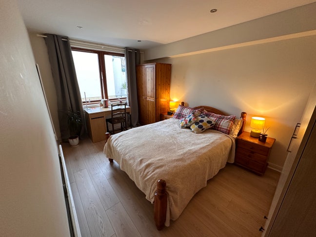 Bright Double Room in Cozy Flat Main Photo