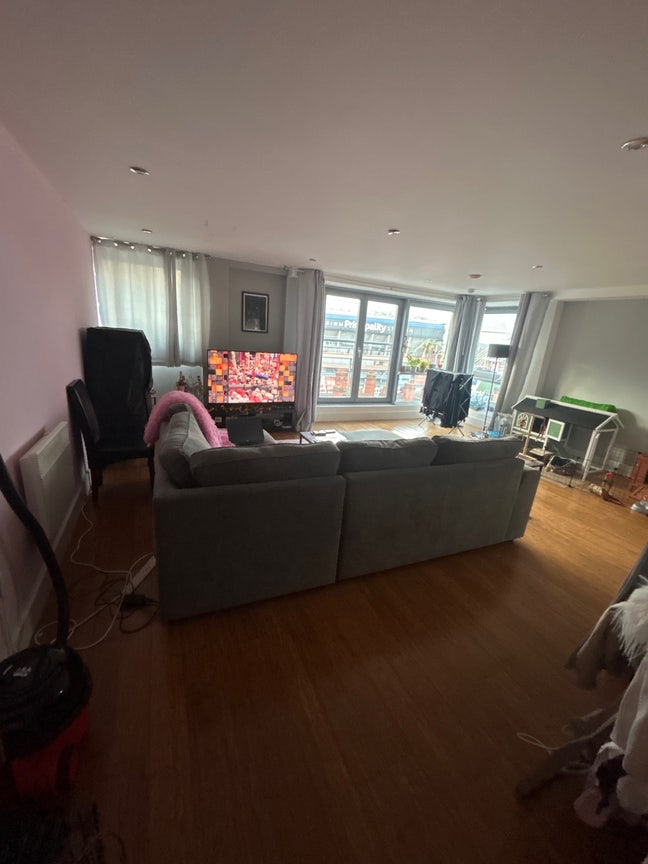 Double room to rent  Main Photo