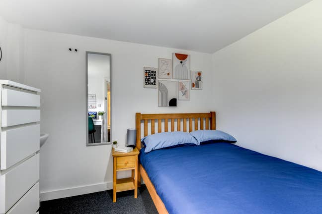 🏠 Modern, Fully Furnished Rooms – Bills All In!  Main Photo