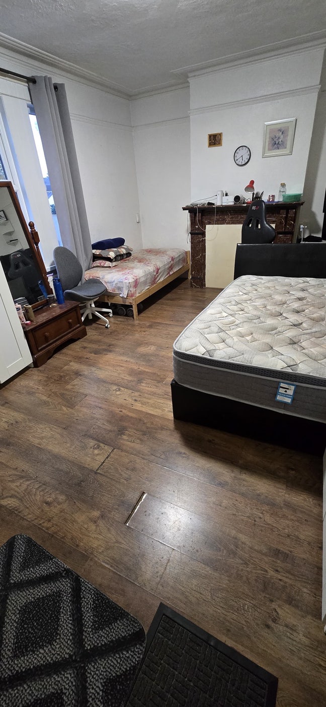 ⭐️⭐️ Double room for TWO People ⭐️⭐️ Main Photo