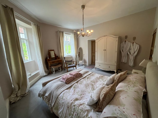 Double ensuite room in rural location Main Photo