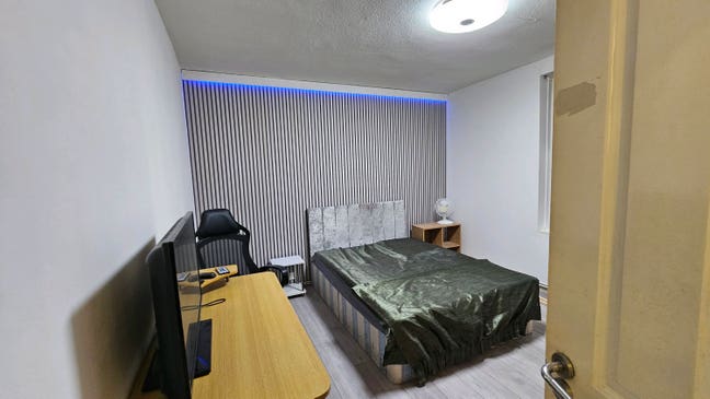 💫Large Newly Decorated Rooms, Well Kept Flat💕 Main Photo