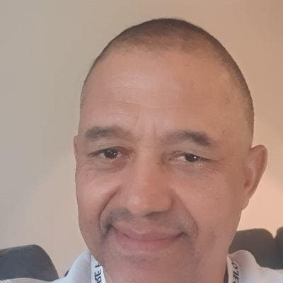 Single mature male requires Double room Main Photo