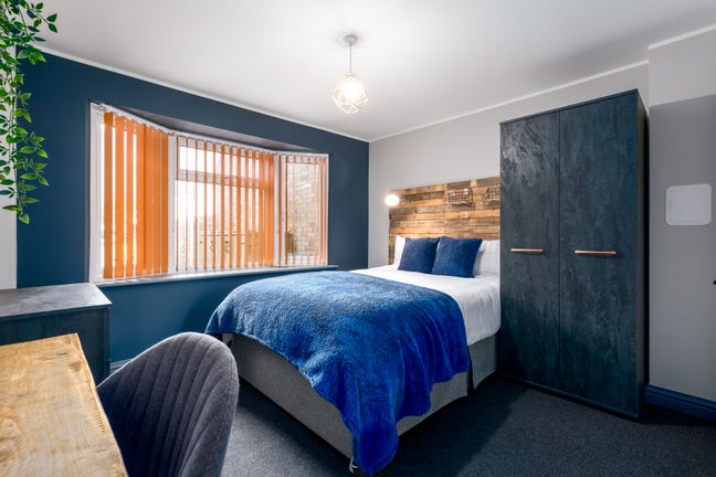 🏡 Lovely Double Ensuit Rooms in Cowley Main Photo