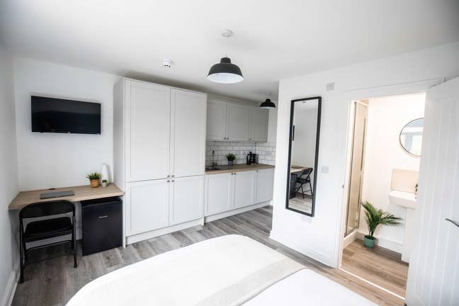 Luxury En-Suite/Kitchenette Rooms   Main Photo