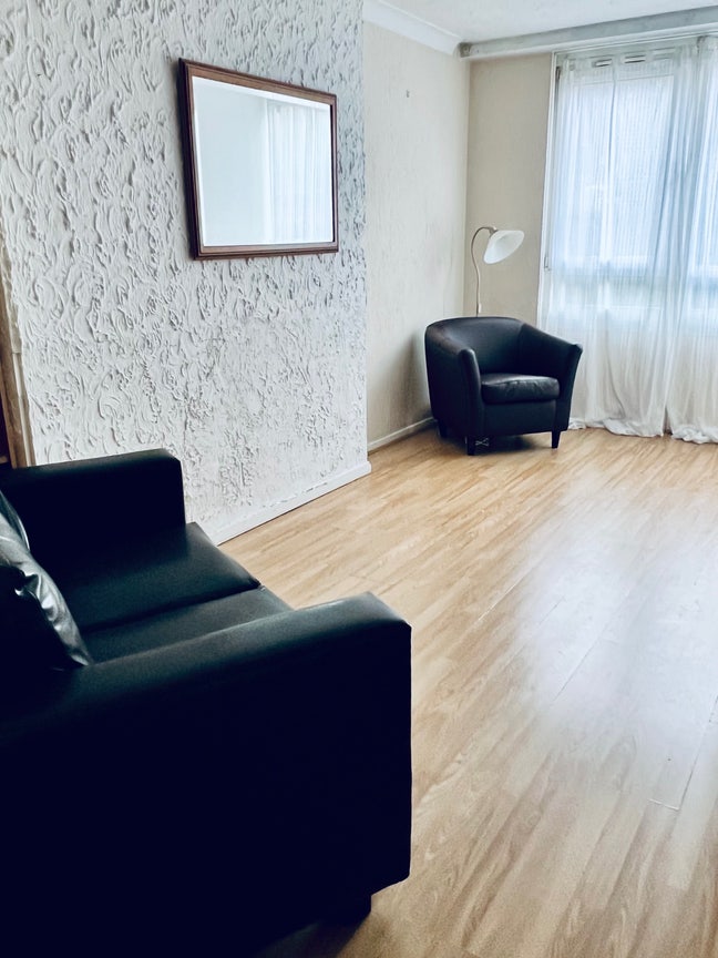 Bills included min Stepney Green tube  Main Photo