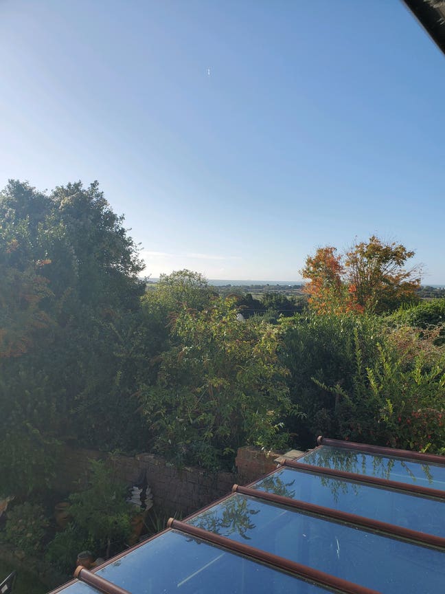 Bedroom for rent Main Photo