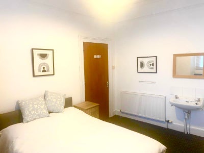 Double room in lovely, quiet, respectful house Main Photo