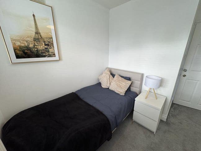 44SR: Modern Premium Rooms in Central Location Main Photo