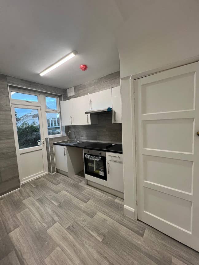 Rooms in a refurbished House - All Bills Included Main Photo