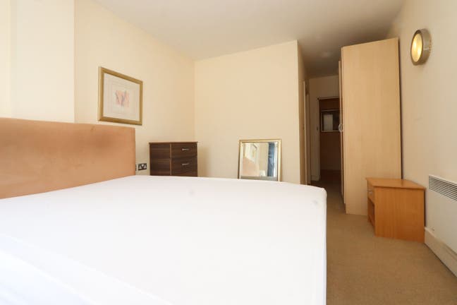 Large Ensuite Room in London Bridge! Main Photo