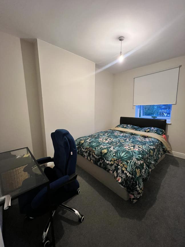 Room for Rent — Great Location near Surrey Quays! Main Photo