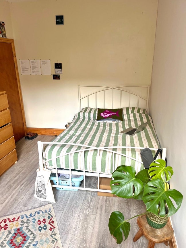 Double bedroom - Southville  Main Photo