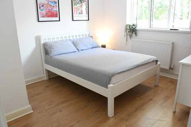  Beautiful Double Bedroom in Whitechapel  Main Photo