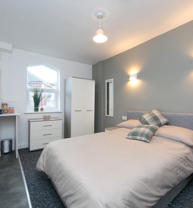 🌟 Premium 4-Bed Home in Beeston — All Bills Main Photo