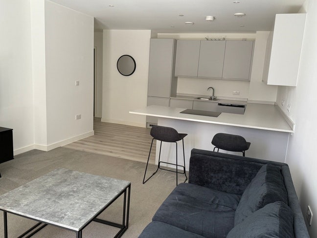 2 bed 2 bath flat  Main Photo