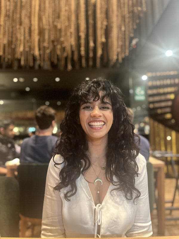 Professional Female seeks a double room Main Photo