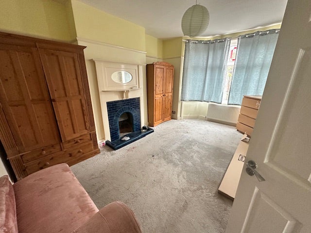 Bright Double Room Available – All Bills Included Main Photo