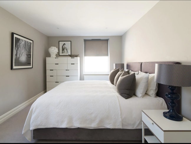 Luxury Large BedR Private Bath Room Kensal Green Main Photo