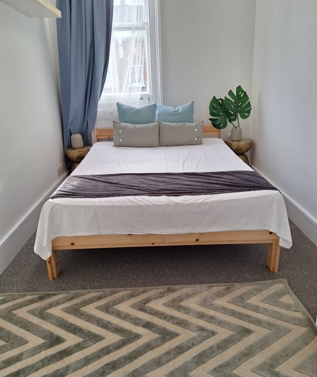 Spacious large double room near Notting Hill Main Photo