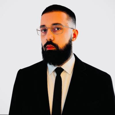 Professional Male seeks a double room Main Photo